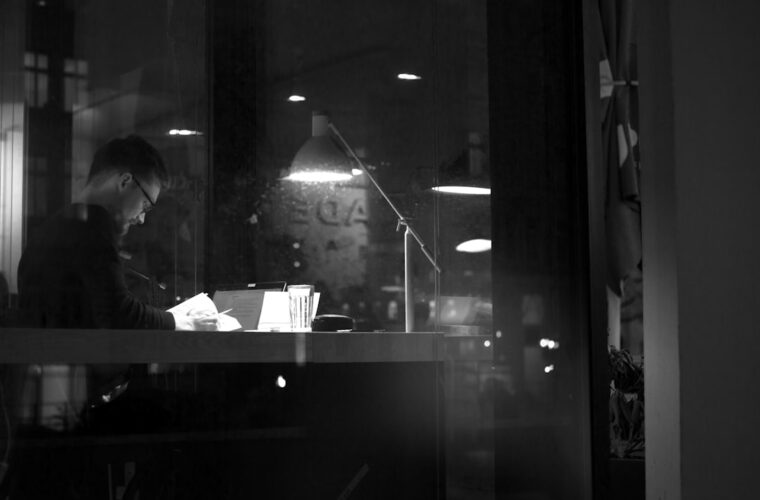 Atmospheric artist workspace for the restored LORE interview with Carlos Ezquerra